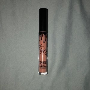 Kylie Cosmetics Matte Liquid Lipstick in Maliboo